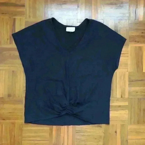 UNIVERSAL THREAD dark gray top women LARGE - Picture 1 of 5